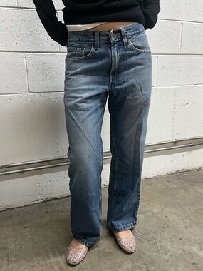 Levis loose straight jeans